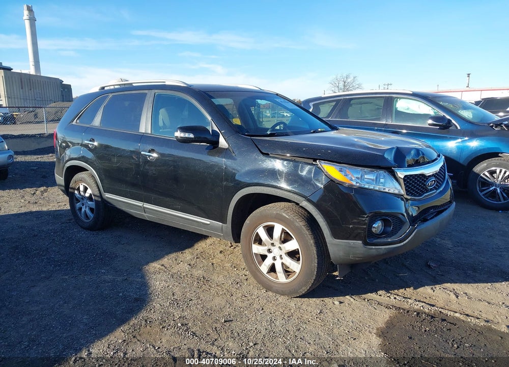 2011 KIA SORENTO LX VIN: 5XYKT3A1XBG146282