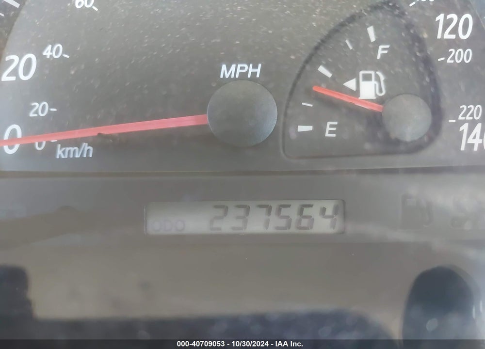 2004 TOYOTA CAMRY XLE VIN: 4T1BE30K04U841159