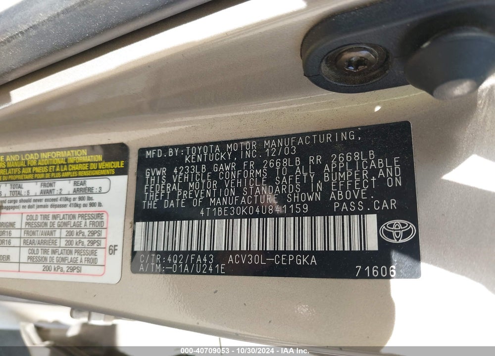 2004 TOYOTA CAMRY XLE VIN: 4T1BE30K04U841159