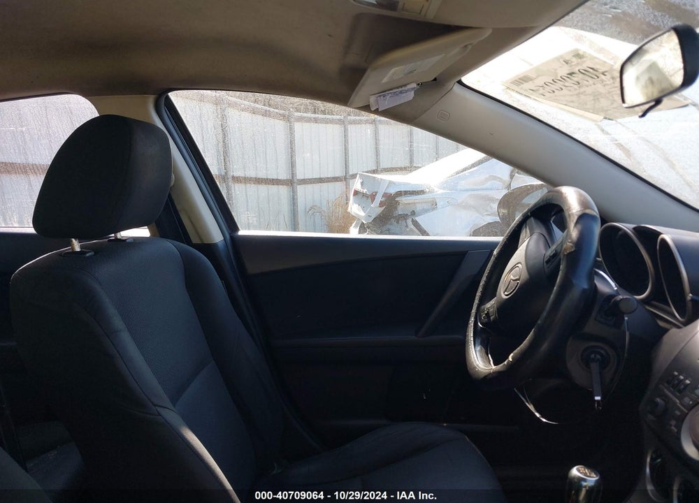 2011 MAZDA 3 I TOURING VIN: JM1BL1VF5B1401463