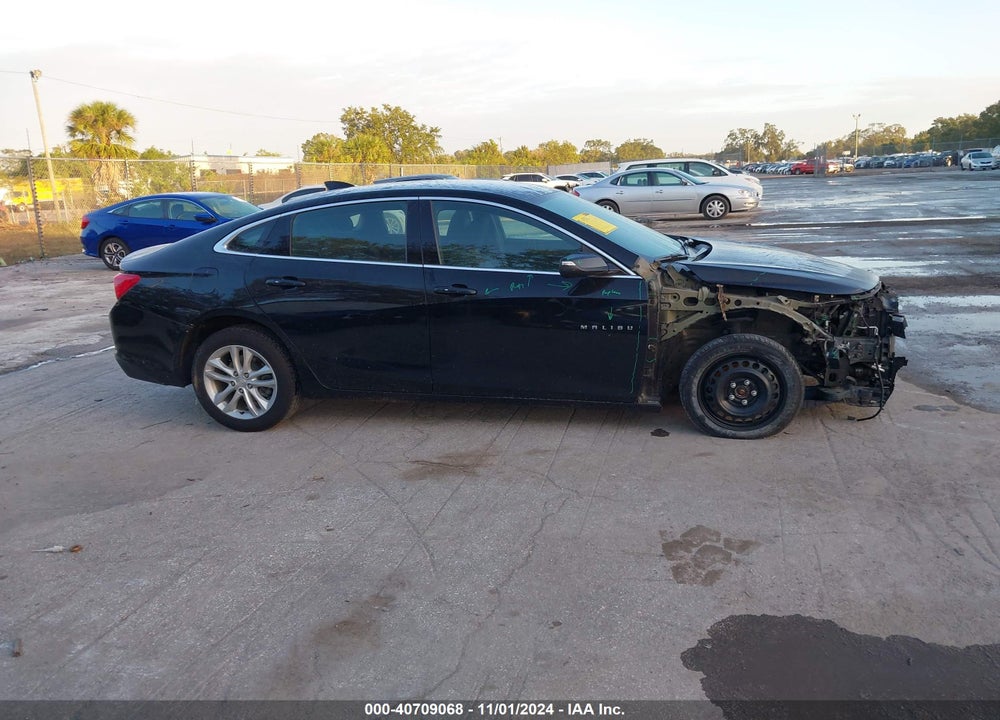 2018 CHEVROLET MALIBU VIN: IG1ZD5ST1JF159360