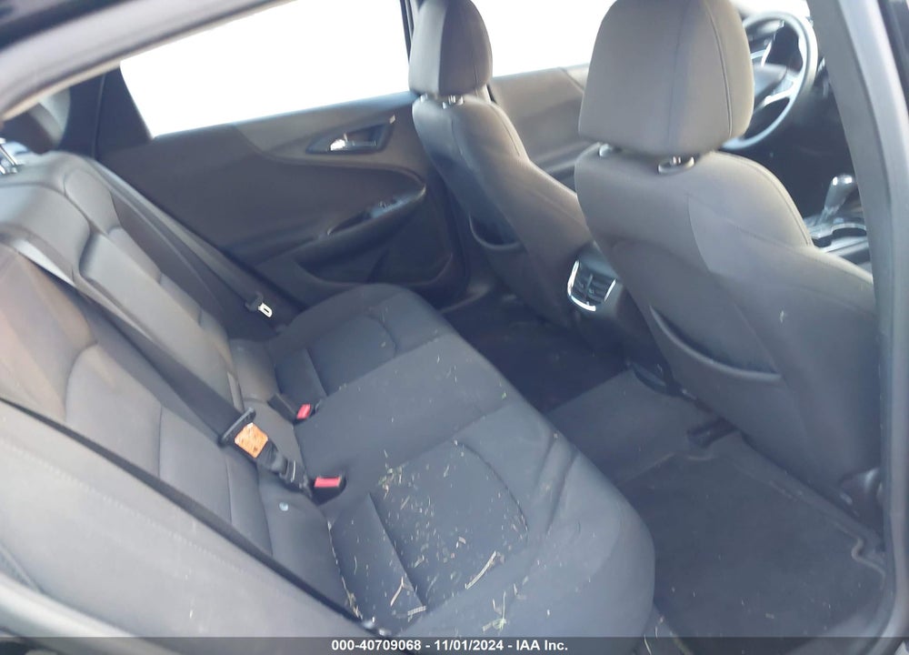 2018 CHEVROLET MALIBU VIN: IG1ZD5ST1JF159360