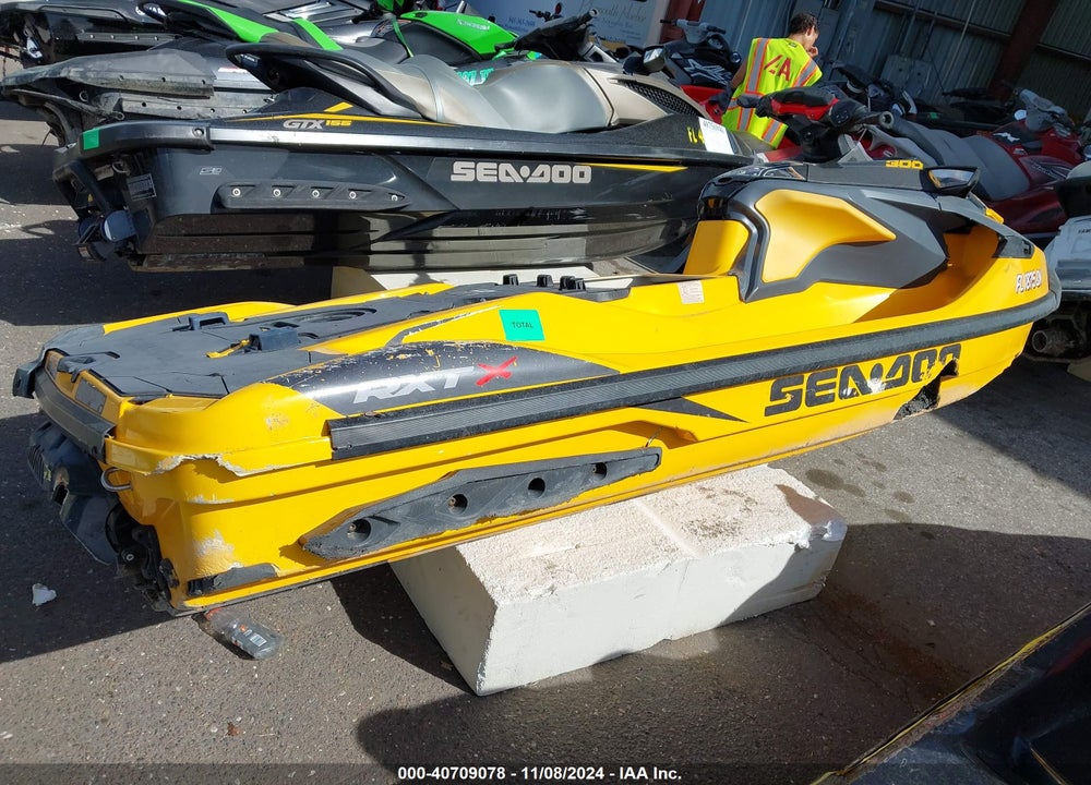 2021 SEA DOO RXT-300 VIN: YDV27935K021