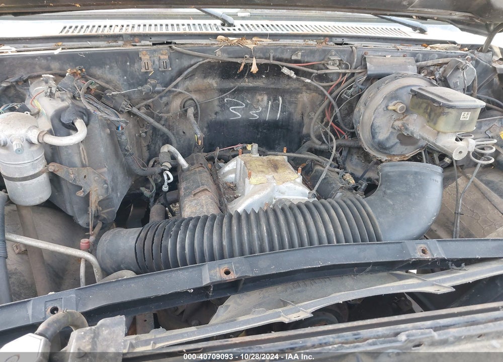 1987 CHEVROLET R10 VIN: 1GCDR14HF334303