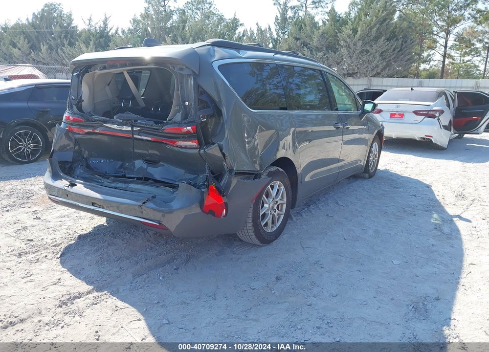 2022 CHRYSLER PACIFICA TOURING L VIN: 2C4RC1BG7NR113682