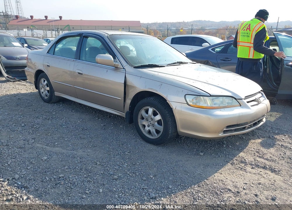 2001 HONDA ACCORD 2.3 EX VIN: 1HGCG66831A125998