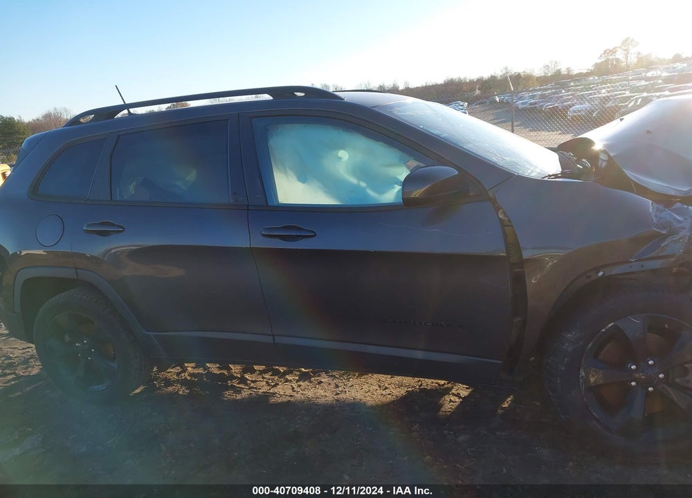 2018 JEEP CHEROKEE LATITUDE FWD VIN: 1C4PJLCB3JD538177
