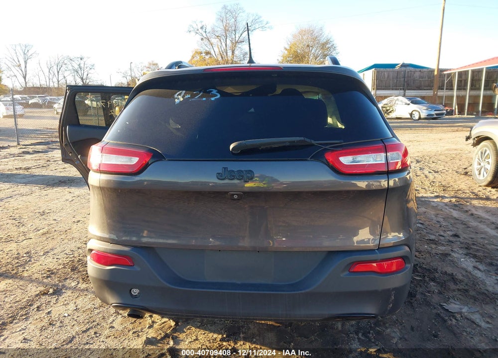 2018 JEEP CHEROKEE LATITUDE FWD VIN: 1C4PJLCB3JD538177