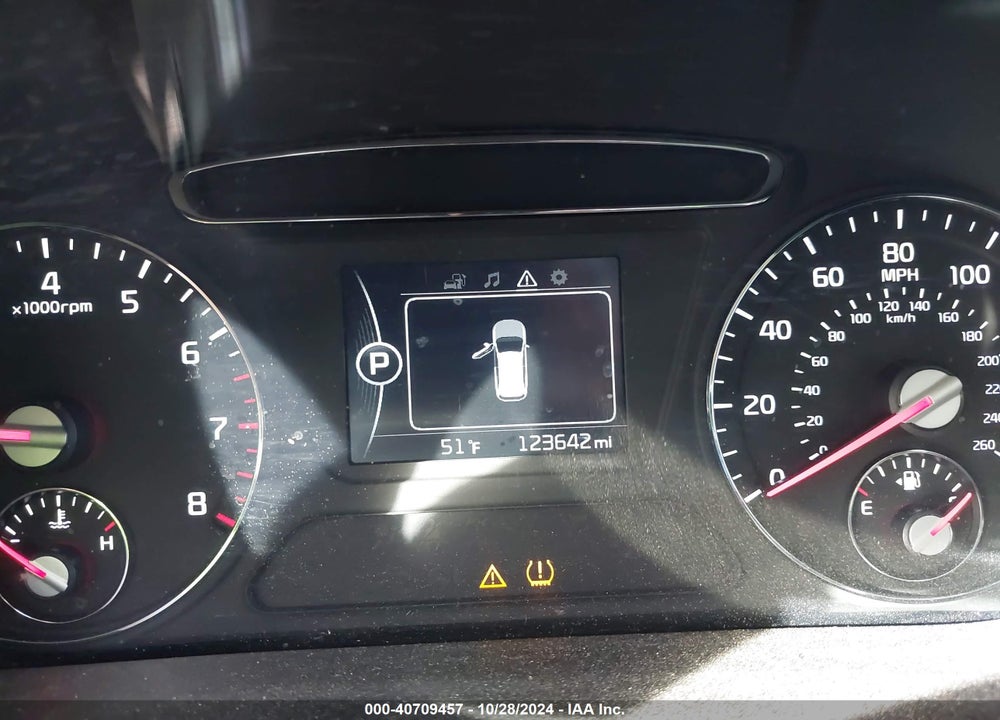 2017 KIA SORENTO 2.4L LX VIN: 5XYPG4A34HG331079