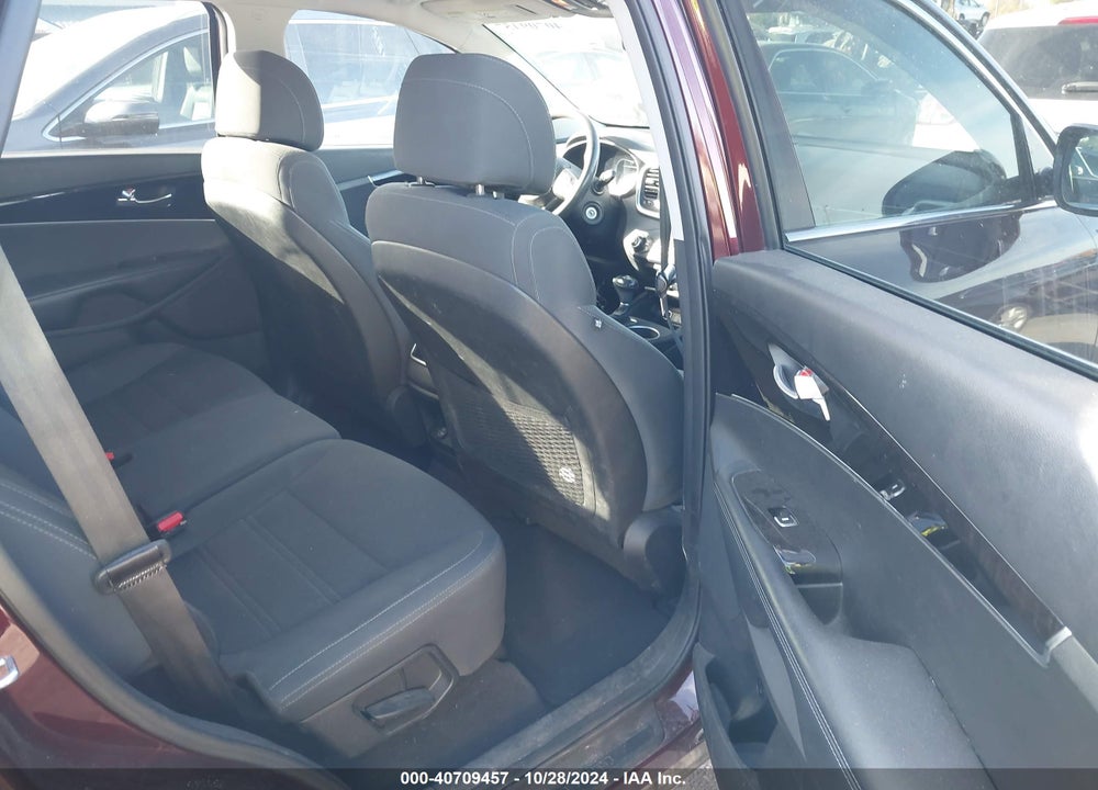 2017 KIA SORENTO 2.4L LX VIN: 5XYPG4A34HG331079