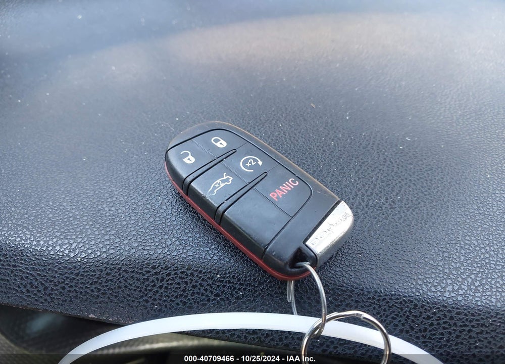 2011 DODGE CHARGER R/T VIN: 2B3CL5CT1BH616832