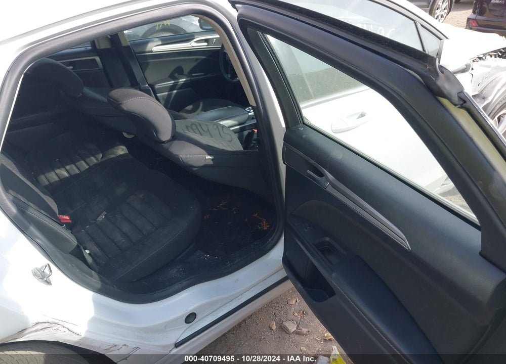 2018 FORD FUSION VIN: 3FA6P0H70JR123666
