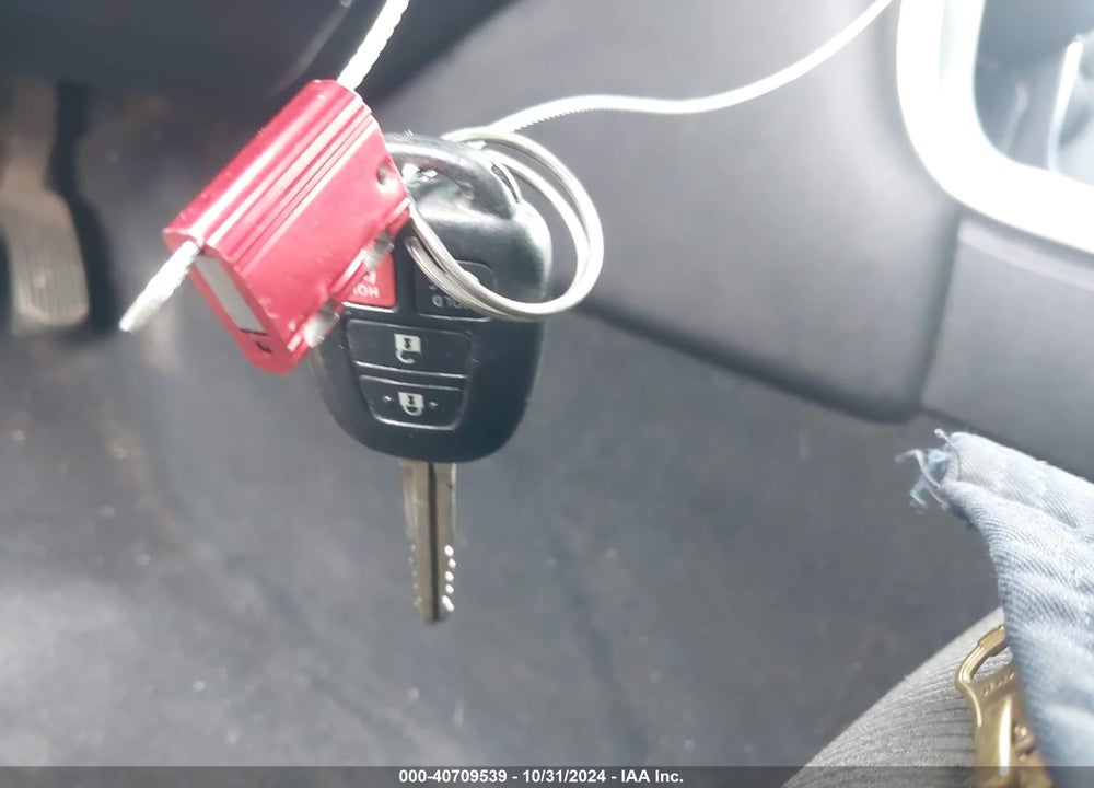 2017 TOYOTA CAMRY SE VIN: 4T1BF1FK5HU737250