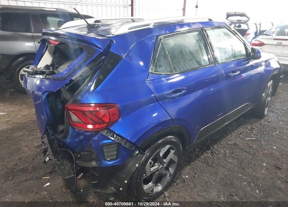 2023 HYUNDAI VENUE SEL VIN: KMHRC8A36PU258639