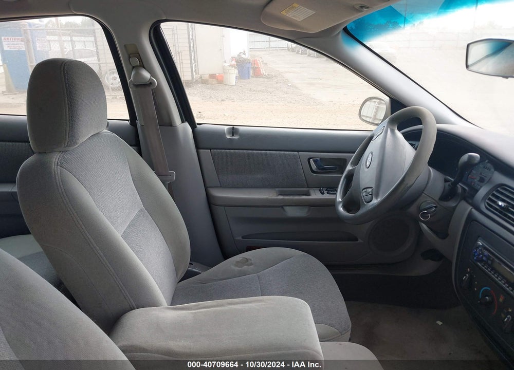 2000 FORD TAURUS SE VIN: 1FAFP58S0YG190609