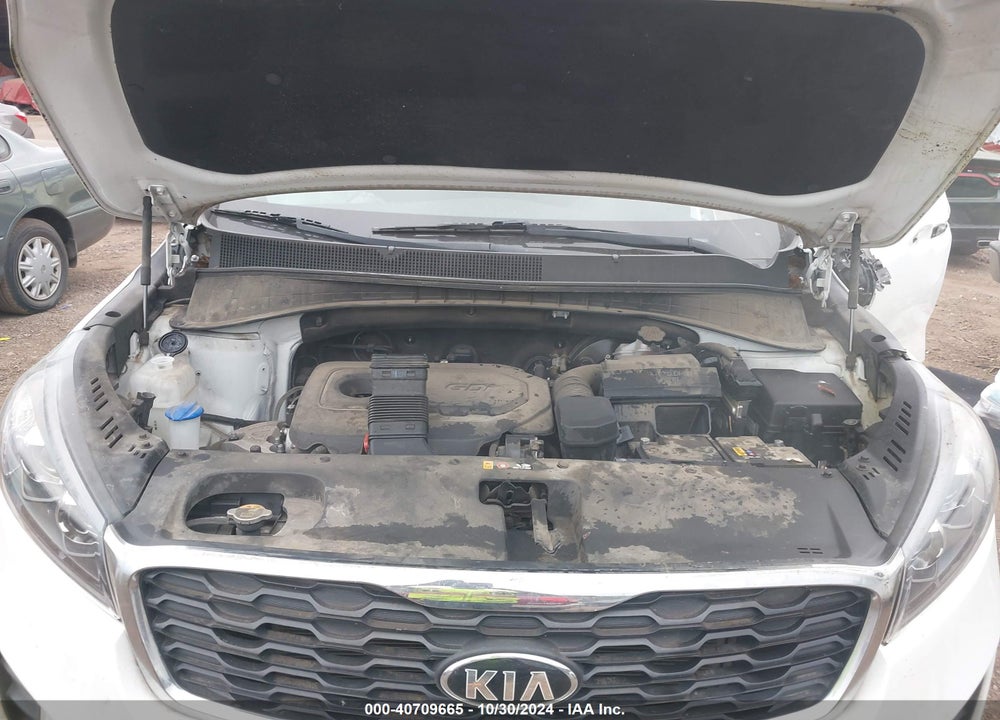 2019 KIA SORENTO 2.4L LX VIN: 5XYPG4A38KG521572
