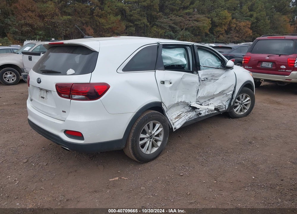 2019 KIA SORENTO 2.4L LX VIN: 5XYPG4A38KG521572