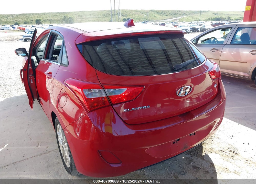 2013 HYUNDAI ELANTRA GT VIN: KMHD35LE2DU022573