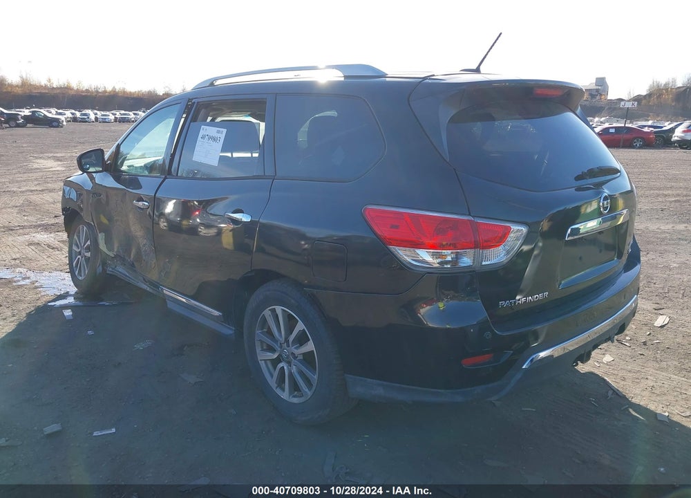 2015 NISSAN PATHFINDER SL VIN: 5N1AR2MM0FC624211
