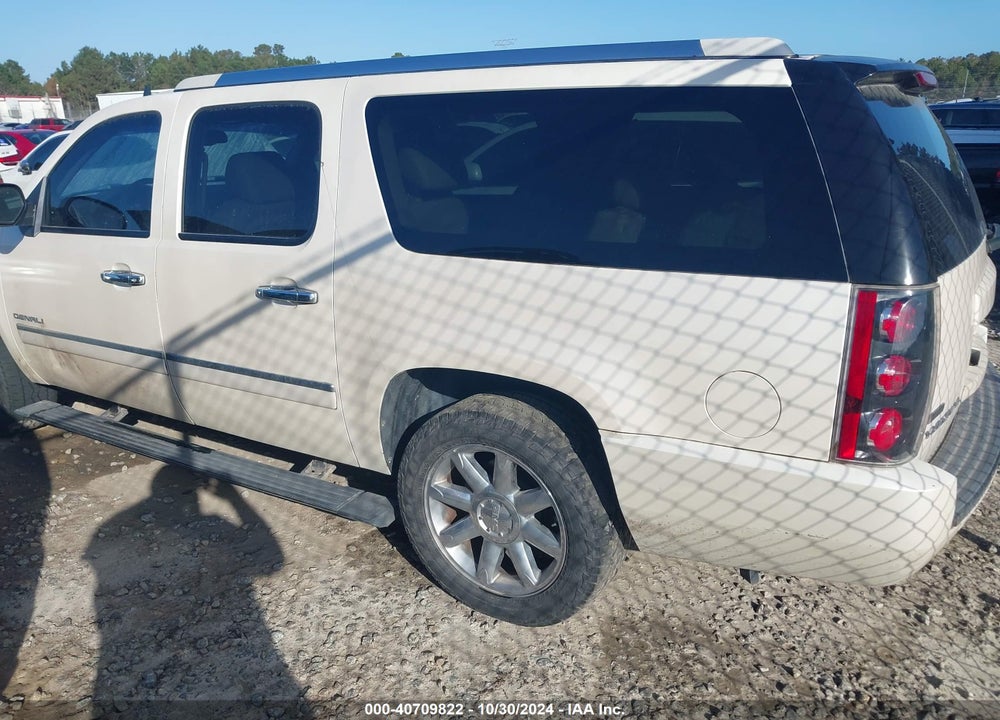 2010 GMC YUKON XL 1500 DENALI VIN: 1GKUCMEF9AR131233