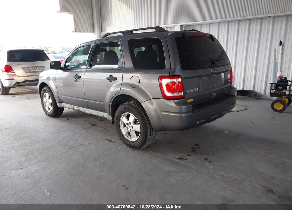 2010 FORD ESCAPE XLT VIN: 1FMCU0DG1AKA32157