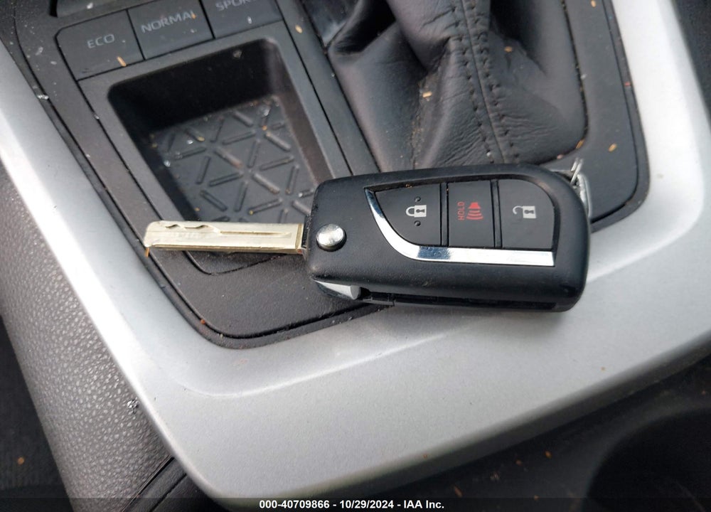 2021 TOYOTA RAV4 LE VIN: 2T3H1RFV0MC160499