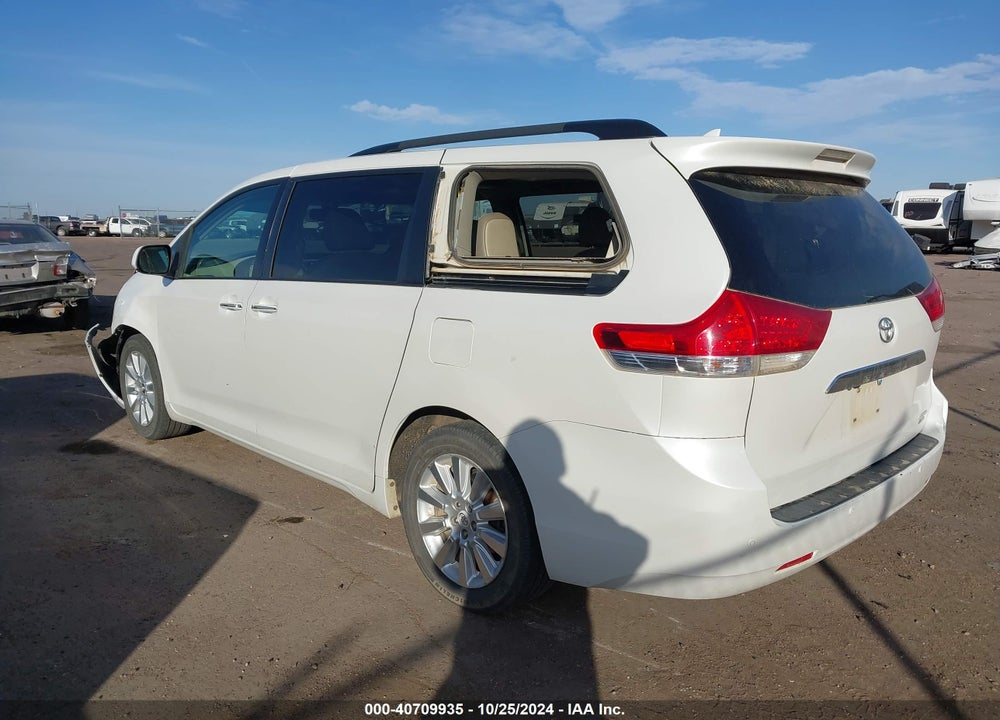 2011 TOYOTA SIENNA XLE LIMITED VIN: 5TDDK3DC8BS002290