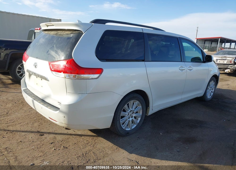 2011 TOYOTA SIENNA XLE LIMITED VIN: 5TDDK3DC8BS002290