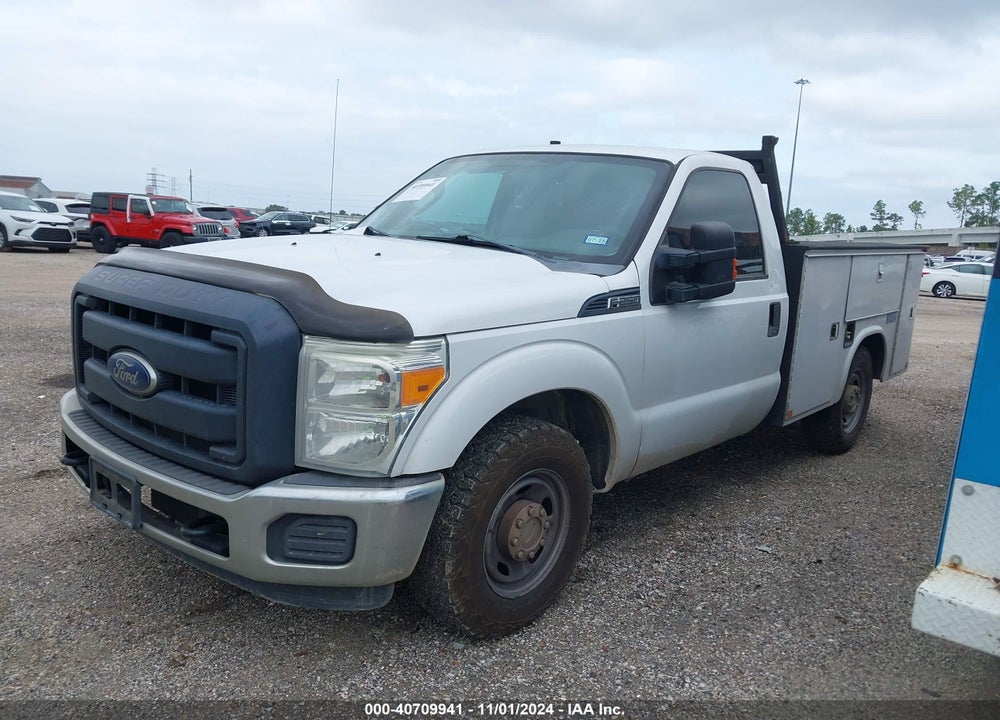 2013 FORD F-250 XL VIN: 1FTBF2A63DEA60207