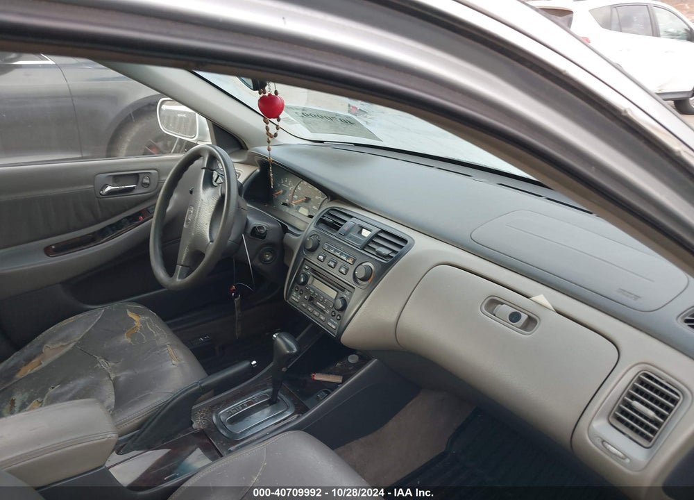 2002 HONDA ACCORD 2.3 EX/2.3 SE VIN: JHMCG66882C001602