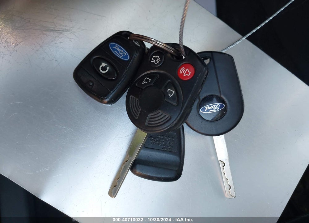 2016 FORD FOCUS SE VIN: 1FADP3K25GL377838
