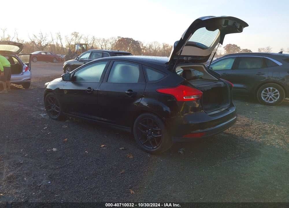 2016 FORD FOCUS SE VIN: 1FADP3K25GL377838