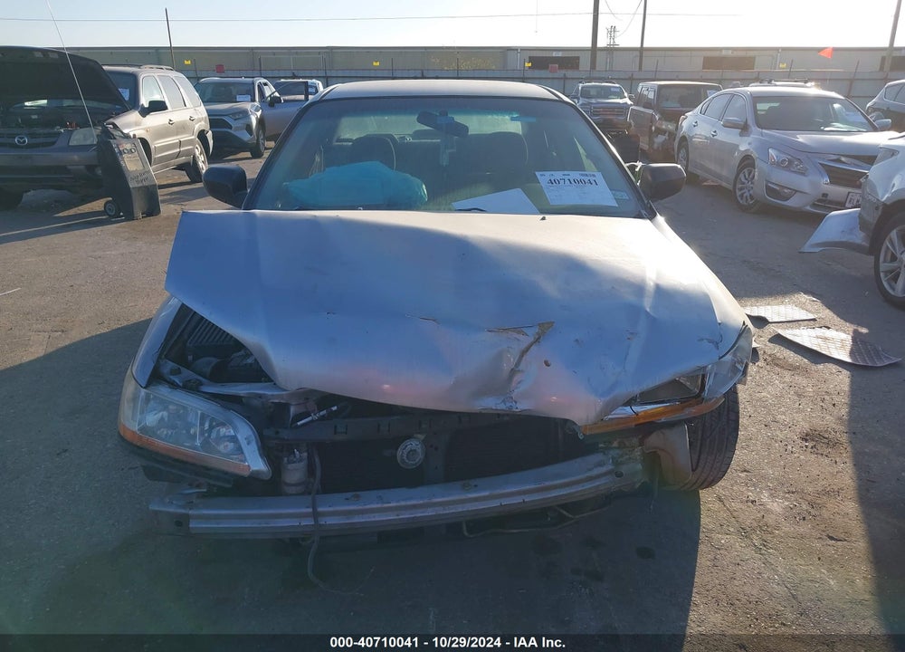 2002 HONDA ACCORD 2.3 VP VIN: 1HGCF86652A054009