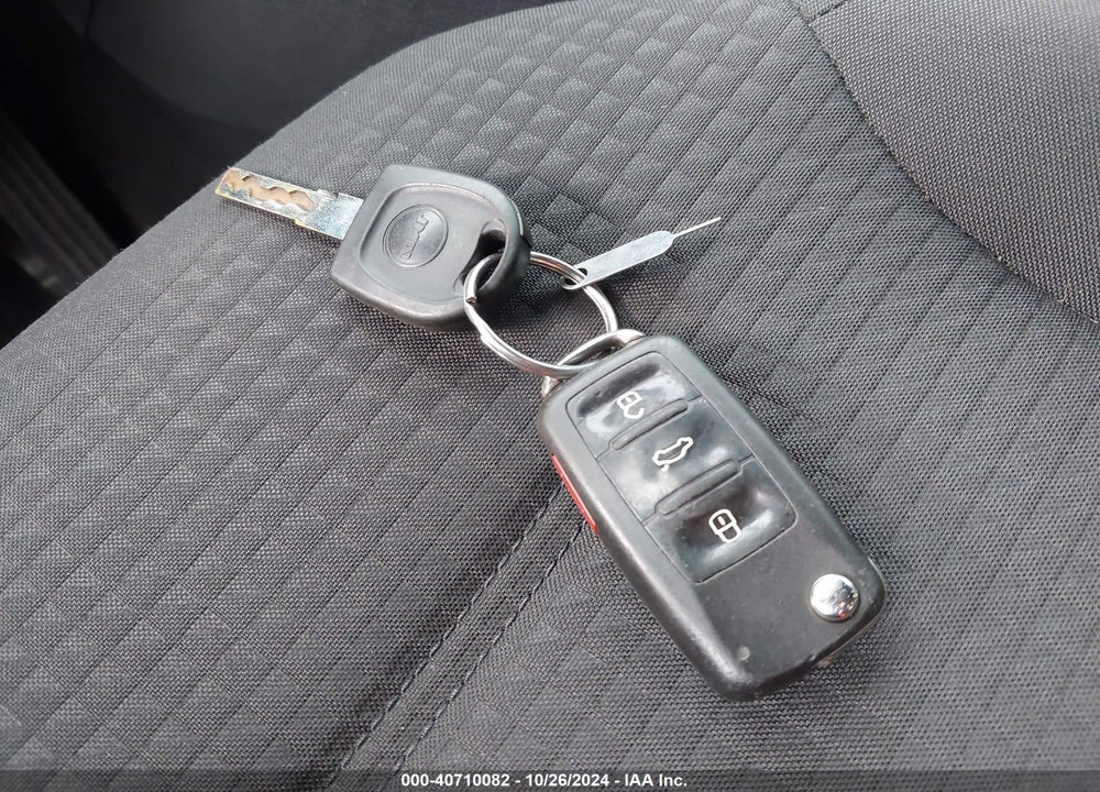 2015 VOLKSWAGEN JETTA 2.0L S VIN: 3VW2K7AJXFM267877
