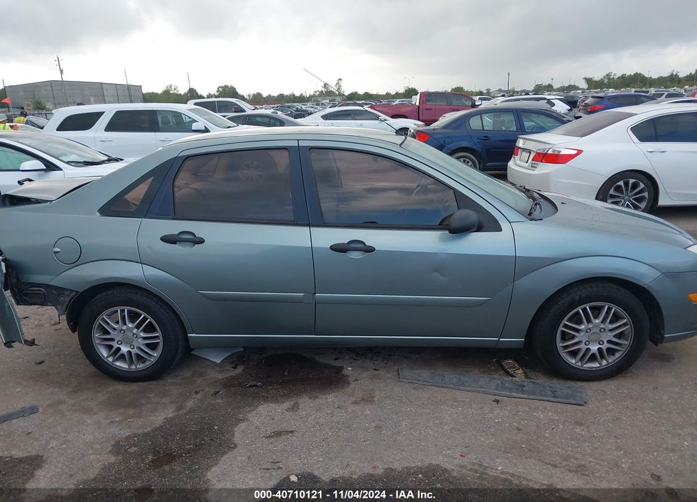 2005 FORD FOCUS ZX4 VIN: 1FAFP34N75W173196