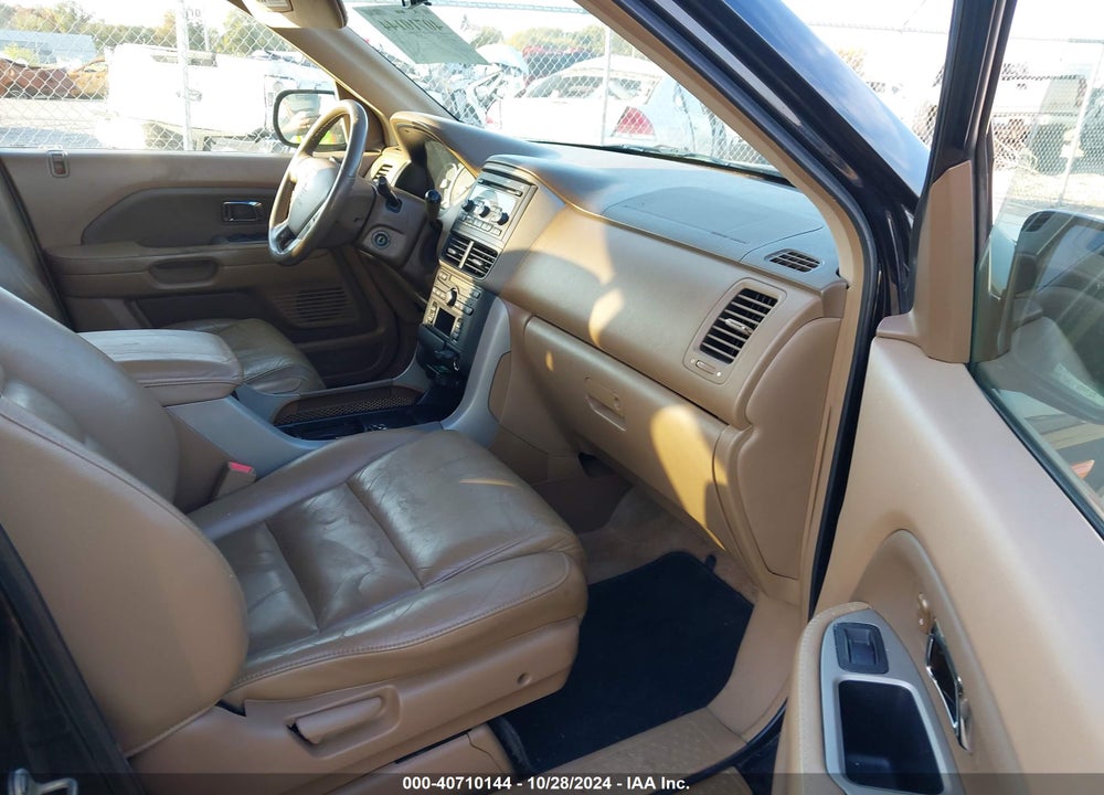 2006 HONDA PILOT EX-L VIN: 5FNYF18506B013297