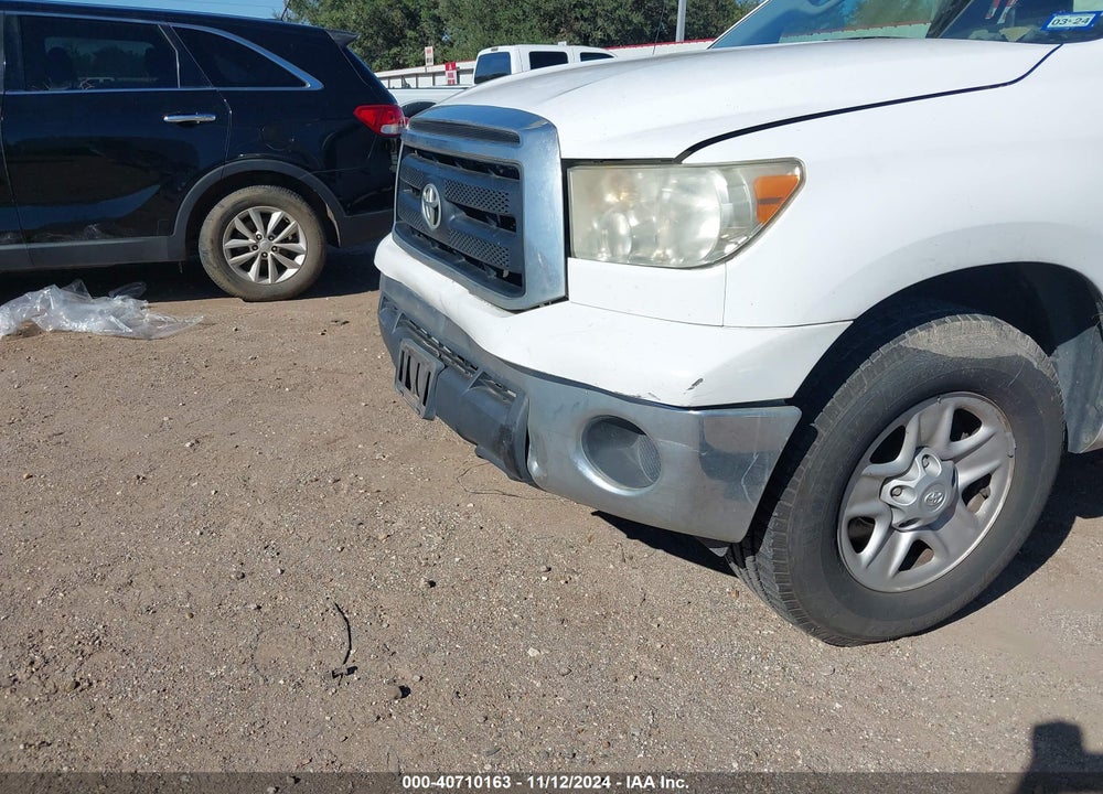 2010 TOYOTA TUNDRA GRADE 5.7L V8 VIN: 5TFTY5F16AX006560
