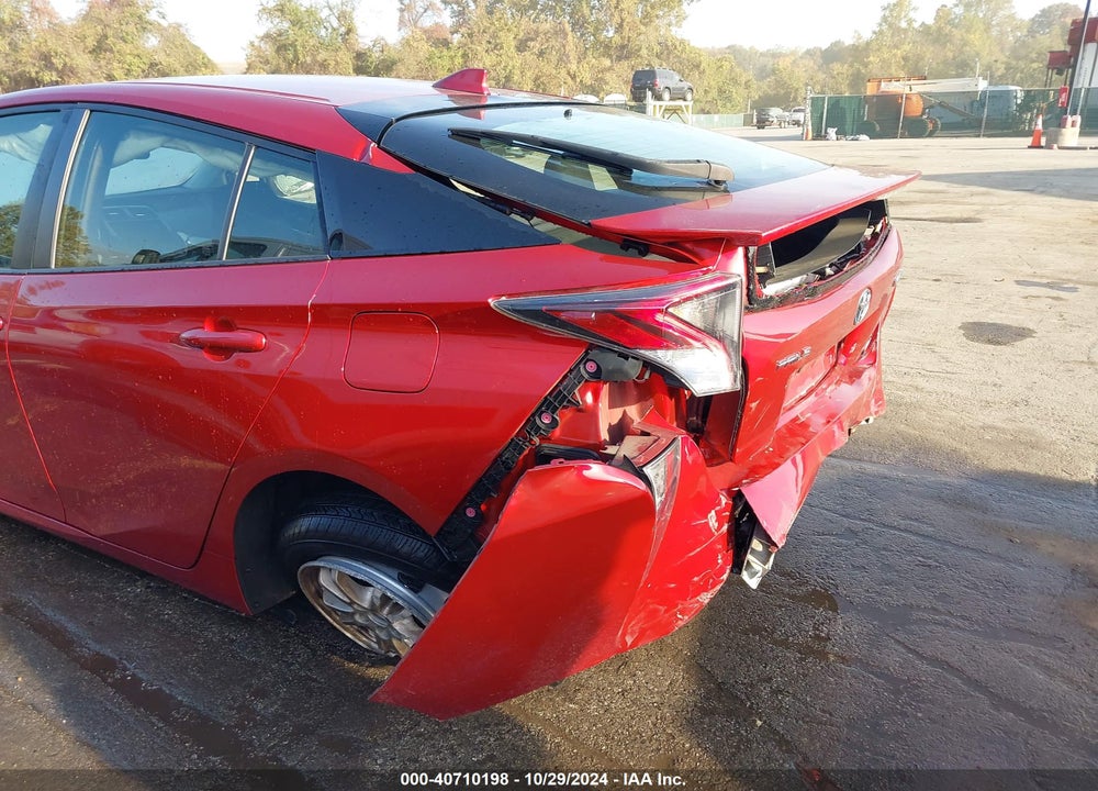 2017 TOYOTA PRIUS THREE VIN: JTDKARFUXH3529471