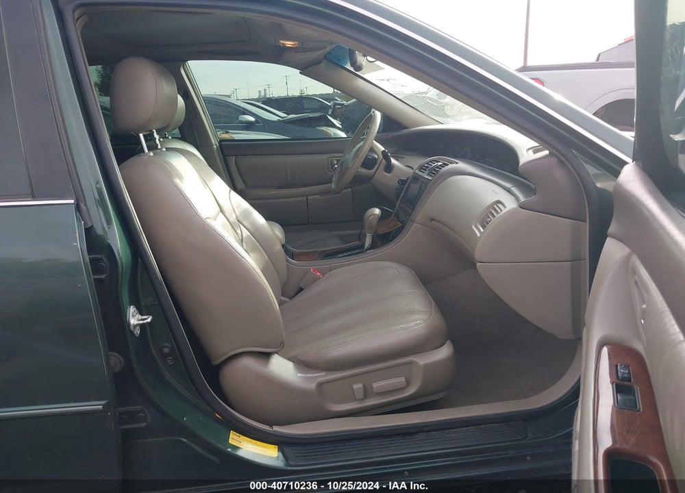 2002 TOYOTA AVALON XLS VIN: 4T1BF28B12U221929