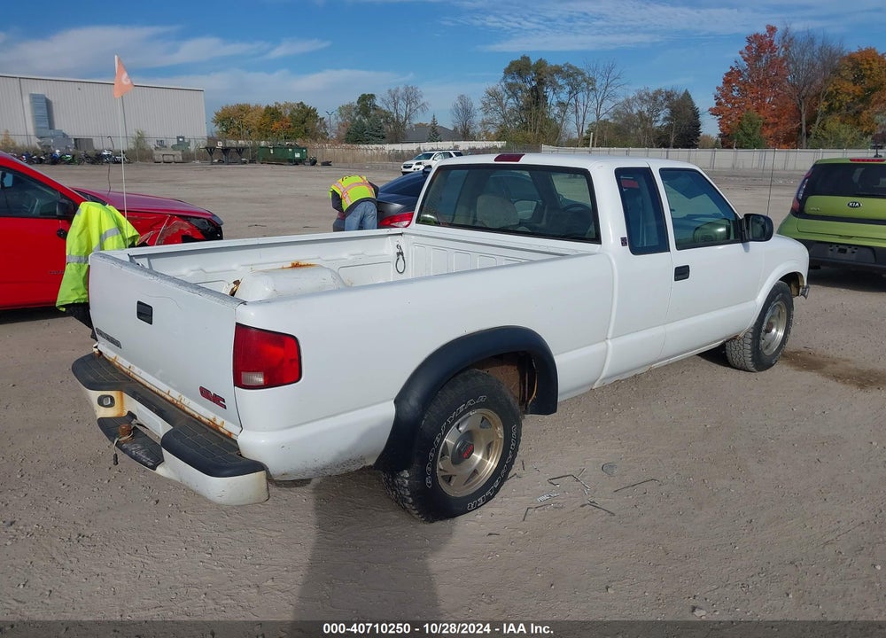 2000 GMC SONOMA SLS VIN: 1GTCS1955YK232718