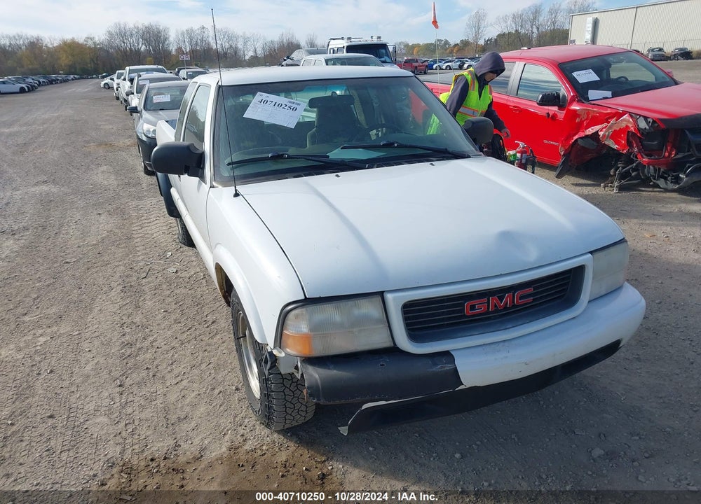 2000 GMC SONOMA SLS VIN: 1GTCS1955YK232718