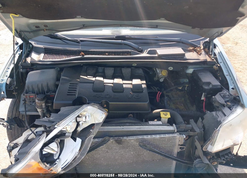 2008 CHRYSLER TOWN & COUNTRY LIMITED VIN: 2A8HR64X58R758882