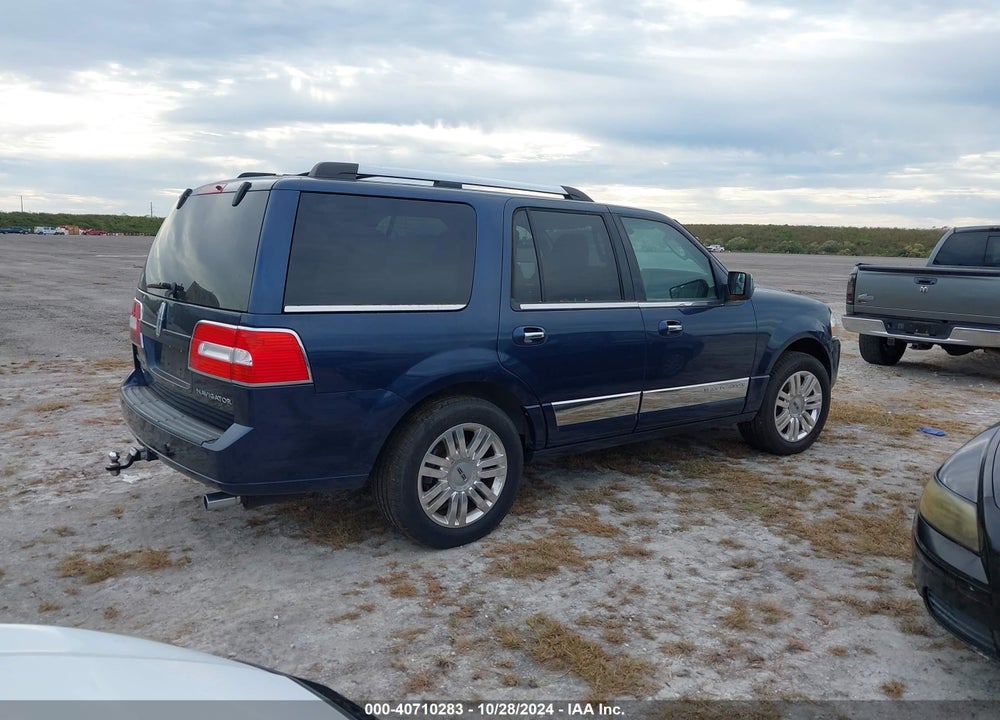 2014 LINCOLN NAVIGATOR VIN: 5LMJJ2H50EEL08396
