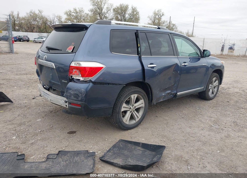 2011 TOYOTA HIGHLANDER LIMITED V6 VIN: 5TDDK3EH5BS092511