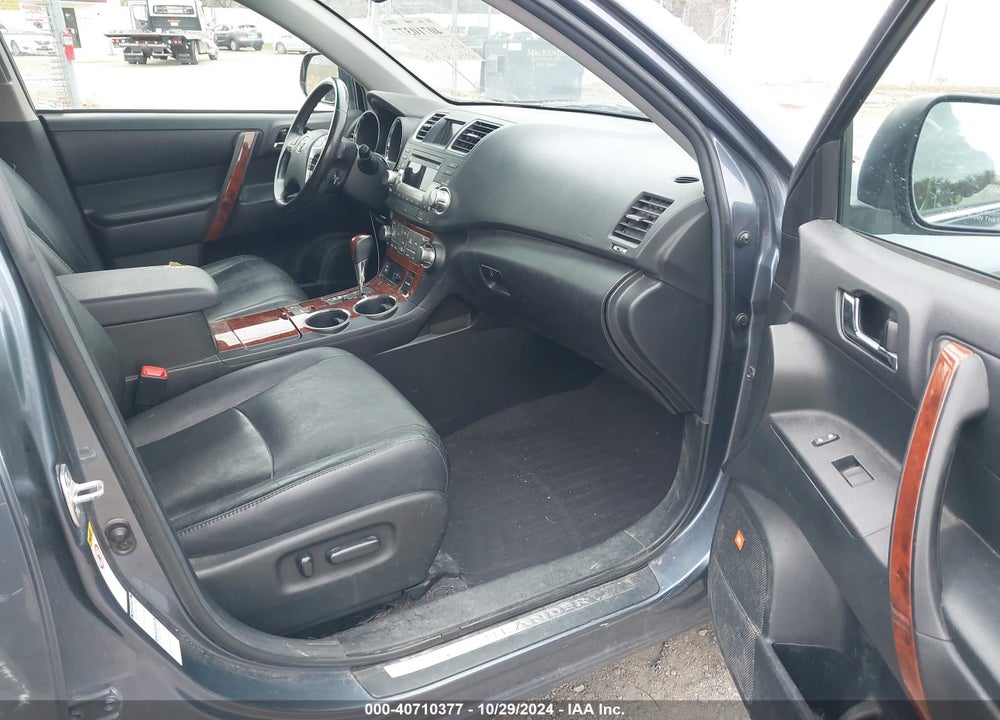 2011 TOYOTA HIGHLANDER LIMITED V6 VIN: 5TDDK3EH5BS092511