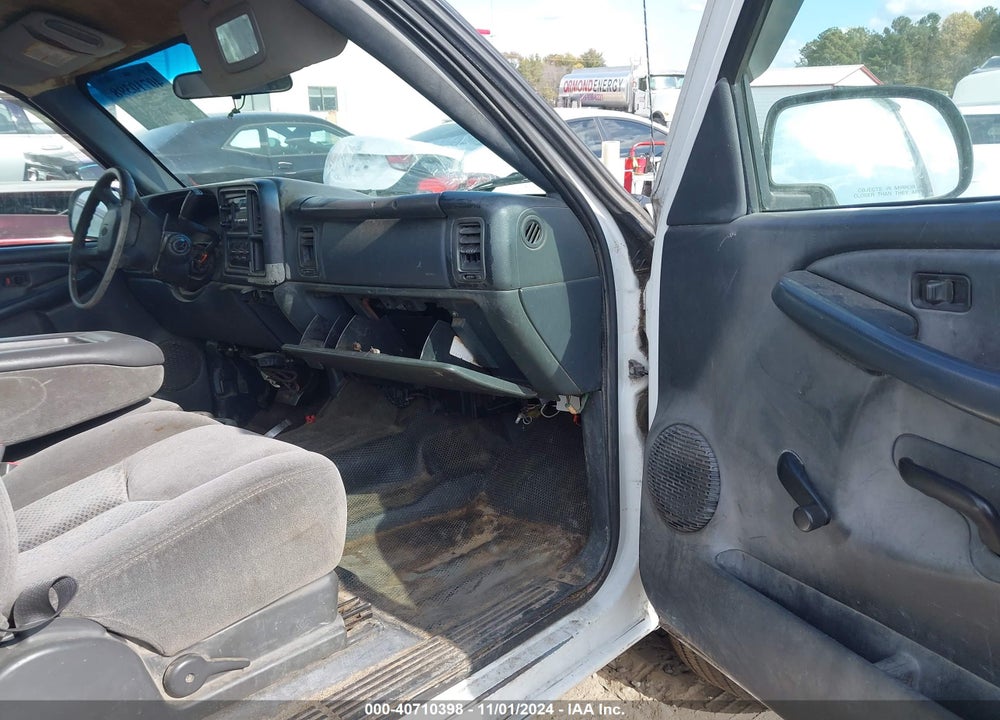2002 CHEVROLET SILVERADO 2500HD VIN: 1GCHC23U92F105236