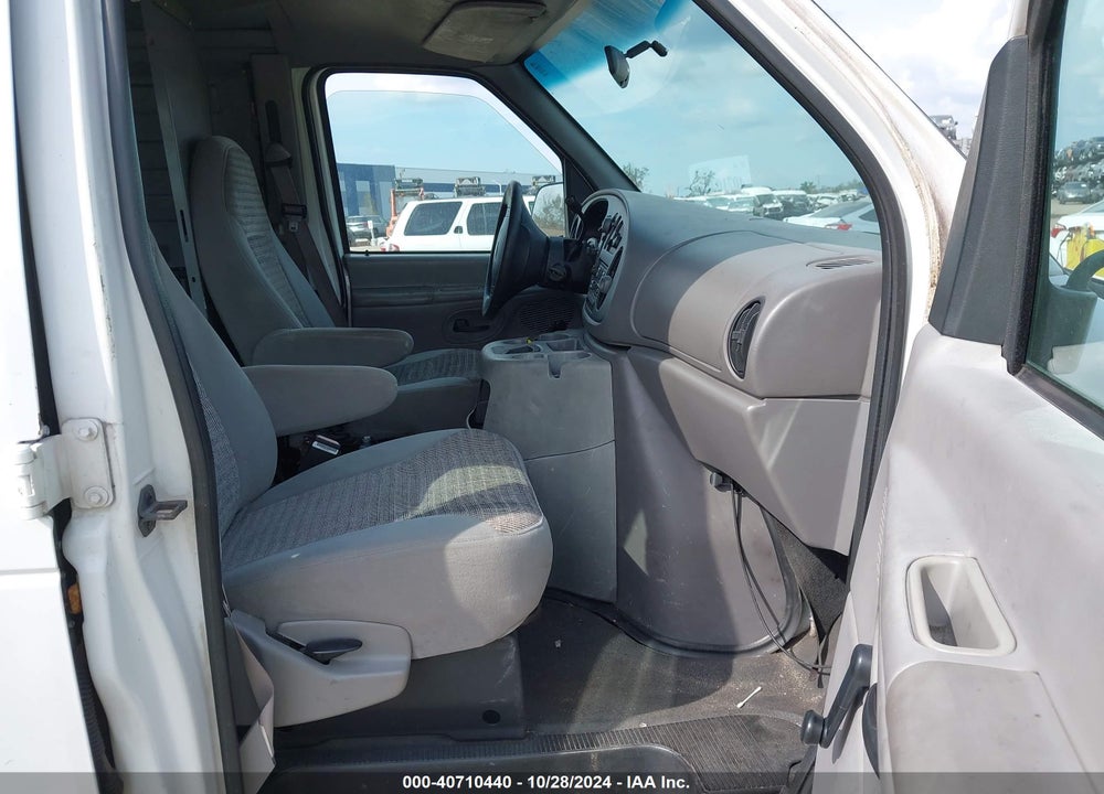 2000 FORD E-250 COMMERCIAL/RECREATIONAL VIN: 1FTNE24L2YHB78545