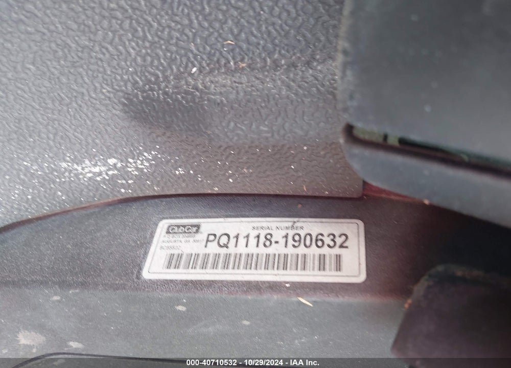2011 CLUB CAR PRECEDENT VIN: PQ1118190632