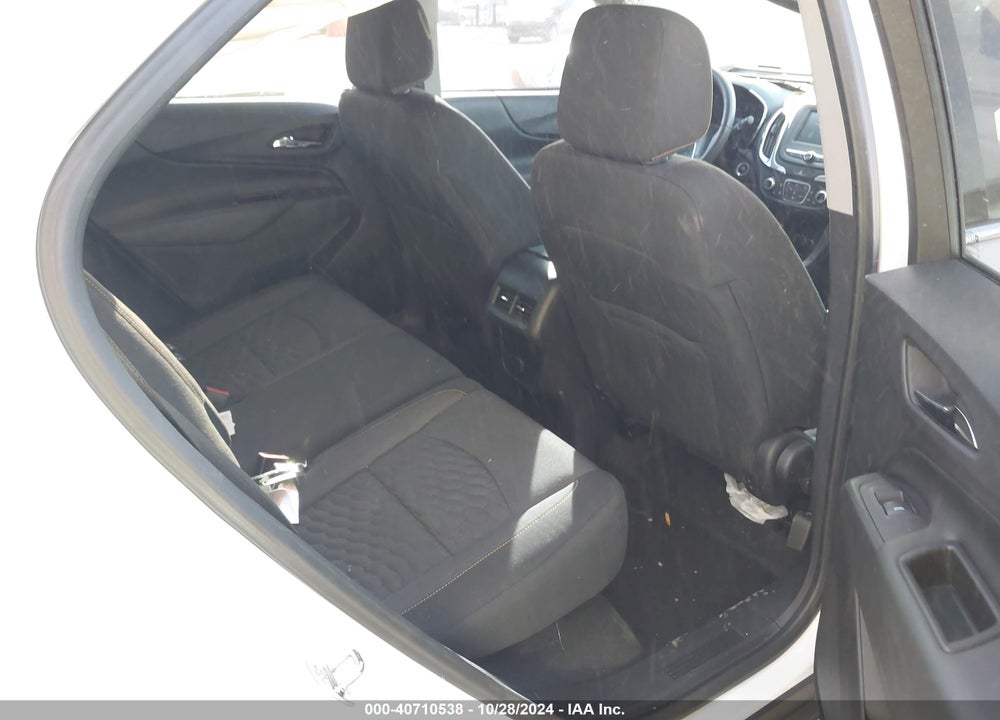 2018 CHEVROLET EQUINOX LT VIN: 2GNAXJEV7J6112689