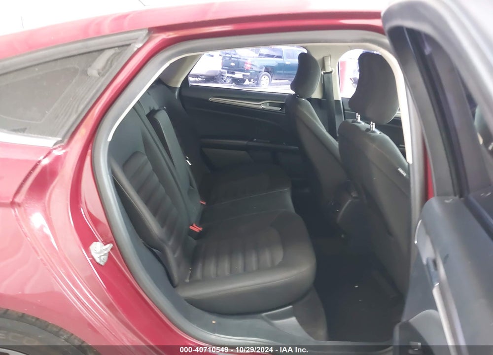 2017 FORD FUSION SE VIN: 3FA6P0H71HR393015
